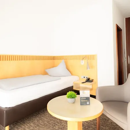 Parkhotel فندق 4*